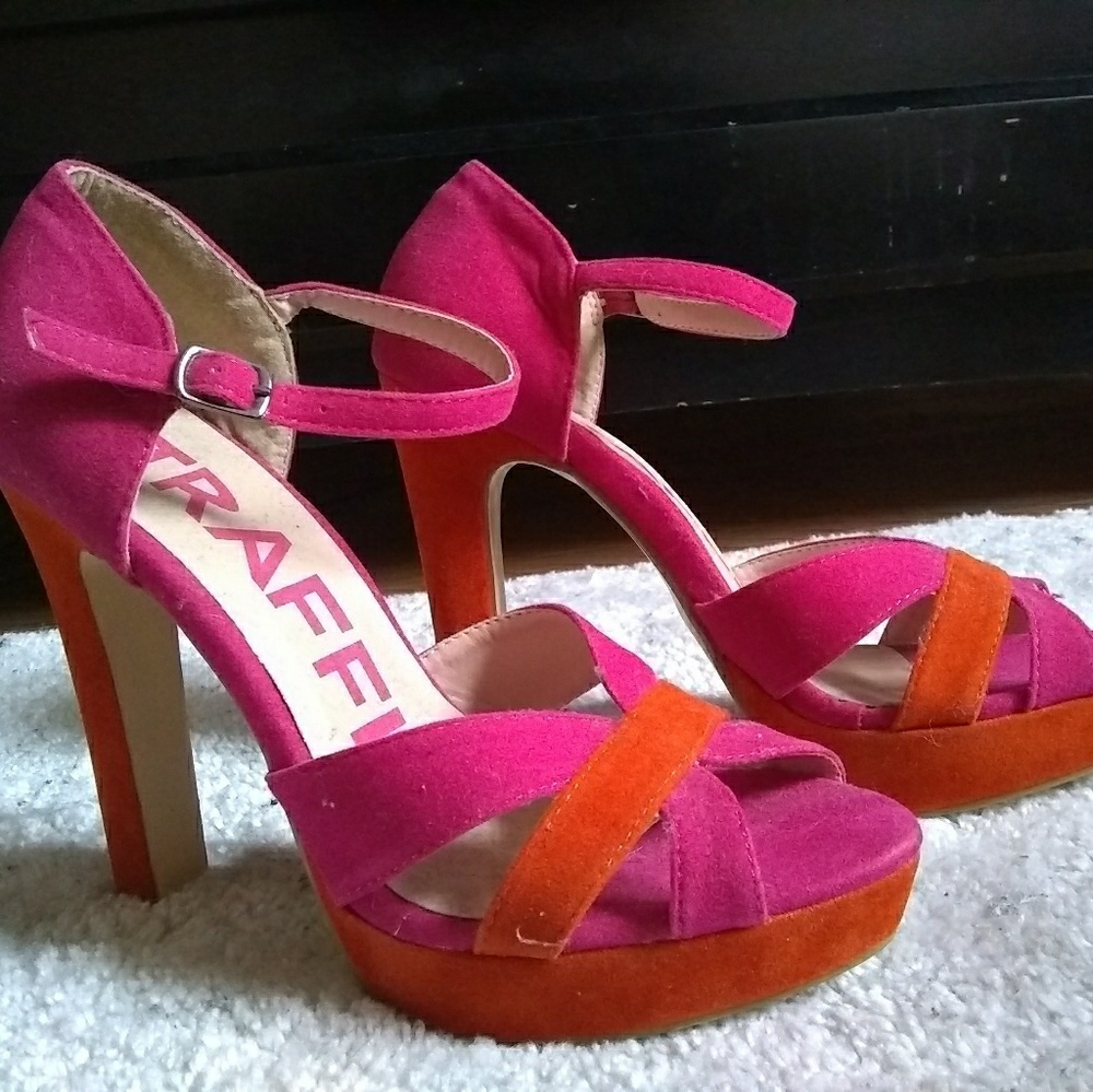 Sandals sz 8